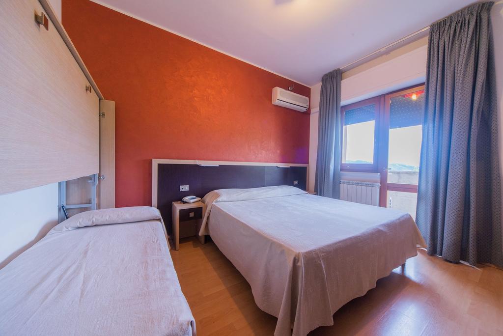 Hotel Del Camerlengo Fara San Martino Cameră foto